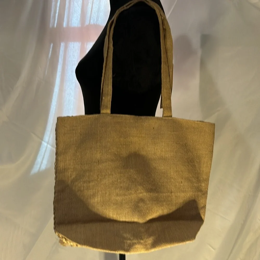 ISLA Jute Seashell Tote NWT Resort Beach